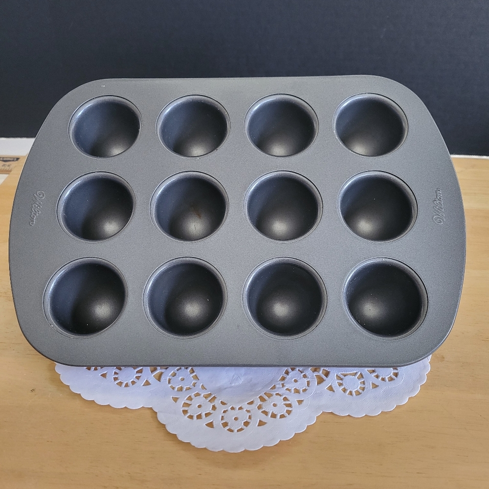 Wilton Cake Pop Baking Pan with Cooling Rack